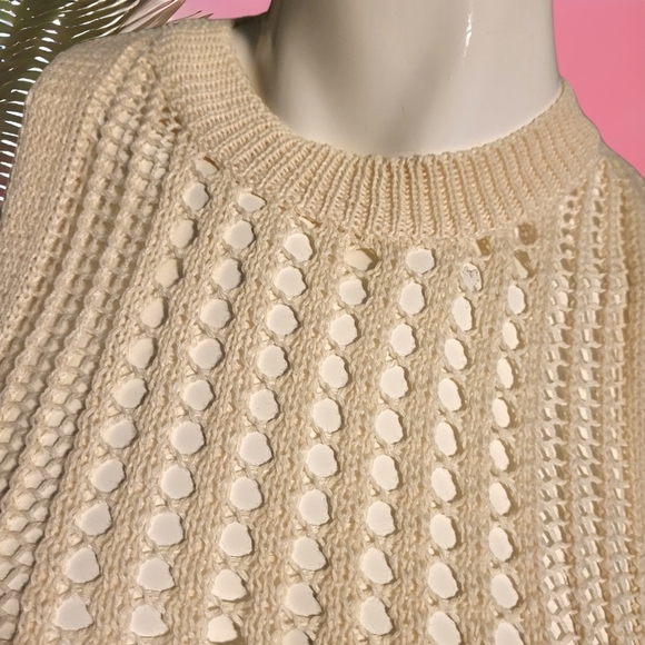 NWT Soft, Woven Cover up - Picture 5 of 5